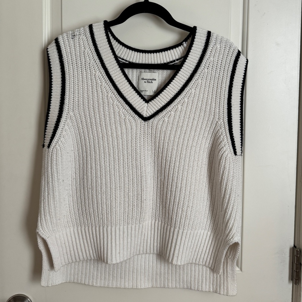 Abercrombie V-Neck Sweater Vest